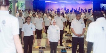 Minister Rahayu Mahzam And High Commissioner Dr Shilpak Ambule