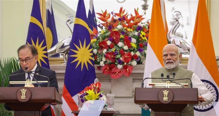 Pms Modi And Anwar Ibrahim