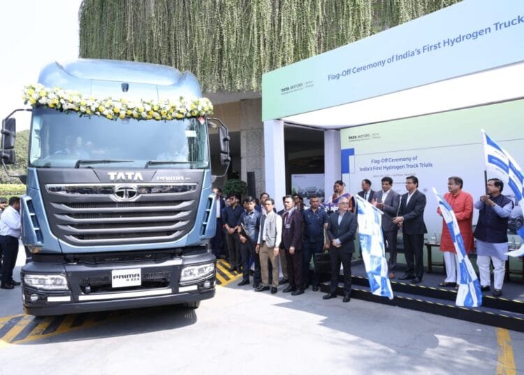 Flag Off Hydrogen Fuelled Truck