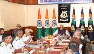 Minister address icg commanders