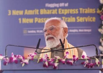 Pm officiates on rs.830cr projects at singur.