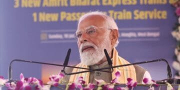 Pm officiates on rs.830cr projects at singur.